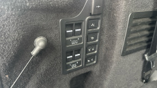 Land Rover Discovery 3.0 D300 Metropolitan Edition 5dr Auto Diesel Station Wagon